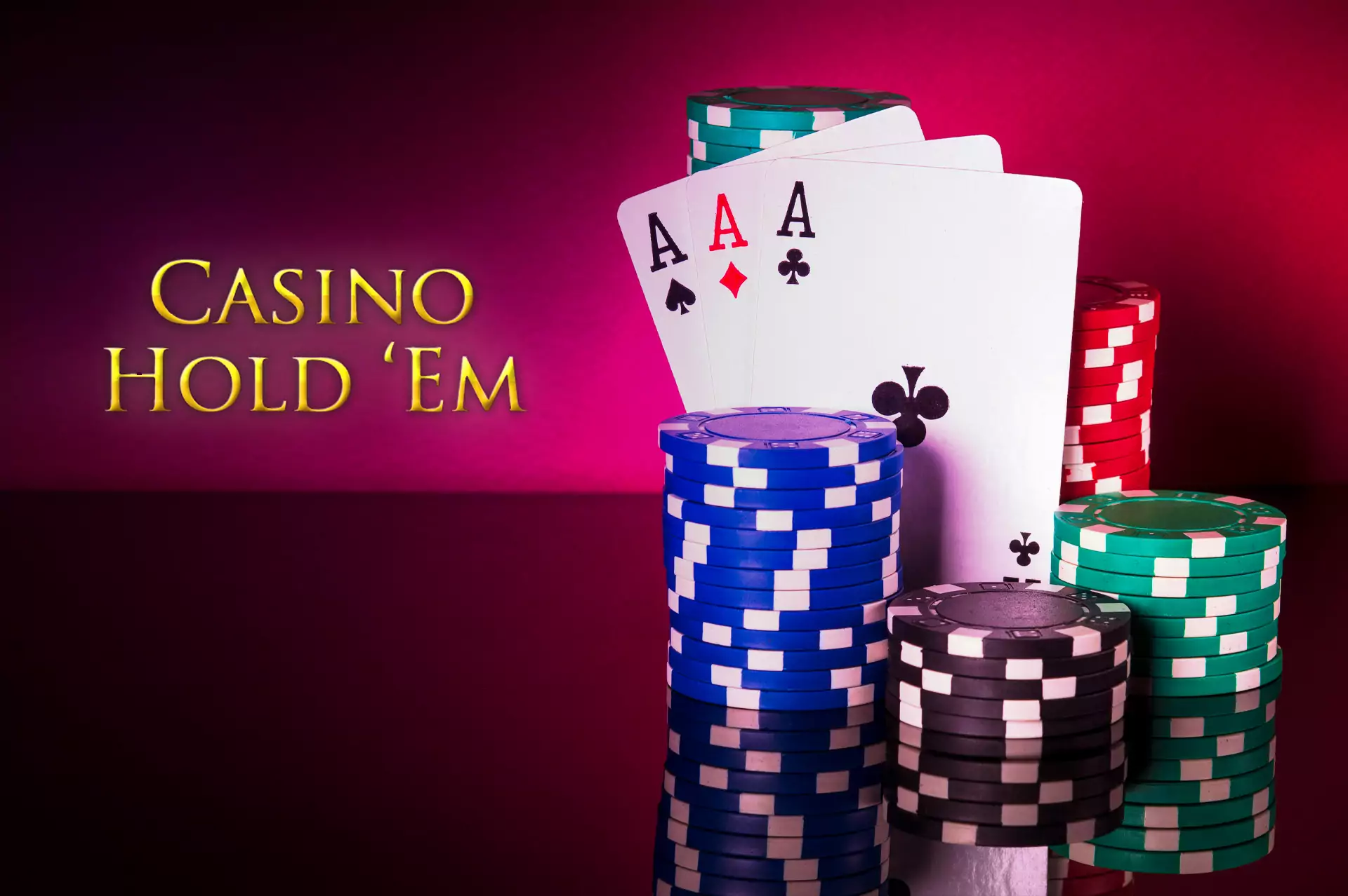 In online casinos, there are two the most popular types of Hold'em games: Texas and Omaha.